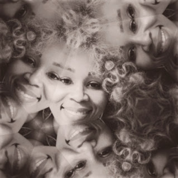 Meet your Posher, Latrice - Picture 1 of 1